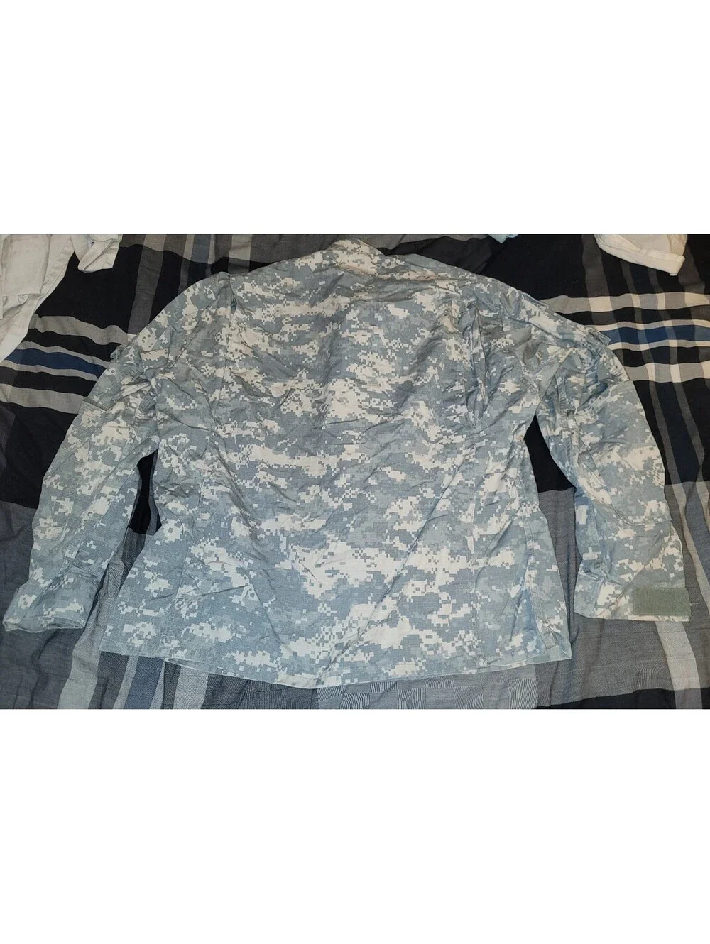 U.S. Army ACU Combat Uniform Coat Jacket Digital Camo Ripstop Medium Short 25x25